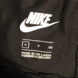 Nike Women’s Running Tights/Leggings Size Small Black/White thumbnail 6