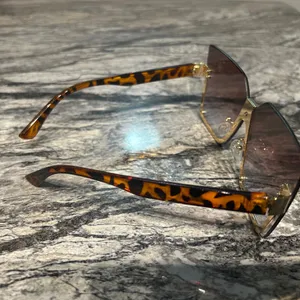 Stylish Brown Sunglasses thumbnail 6