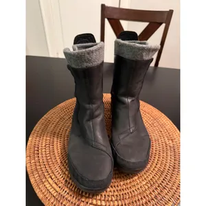 Teva Little Cloud Black Leather Wool liner Winter Boots Womens 7.5 Bungee Toggle thumbnail 5