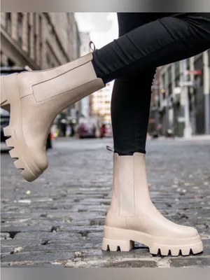 Thursday women crème leather platform Chelsea heel boots US 7.5 thumbnail 1