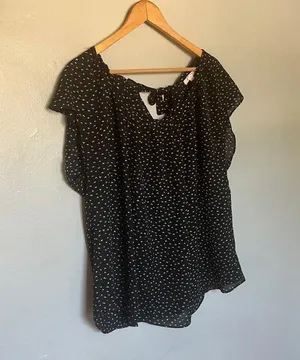 LC Lauren Conrad Floral Butterfly Design Lightweight Blouse Top Black XXL thumbnail 1