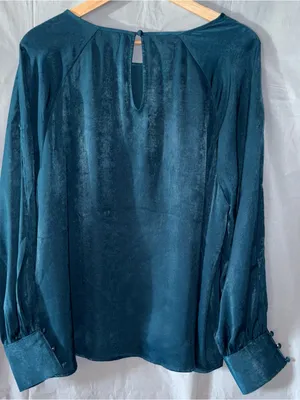 Maurices Women’s Fallon Satin‎ Blouse XL Split Relaxed Pullover Blue Keyhole NWT thumbnail 3