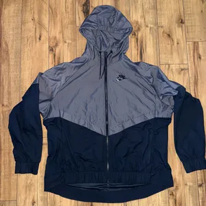 Nike windbreaker jacket thumbnail 1