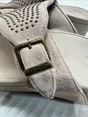 Vionic Women's, Pacific Capitola Thong Style Sandals Taupe size 6 thumbnail 4