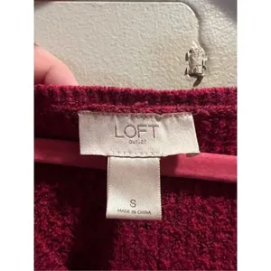 Loft V-Neck Pullover Sweater Woman’s Size Small thumbnail 6