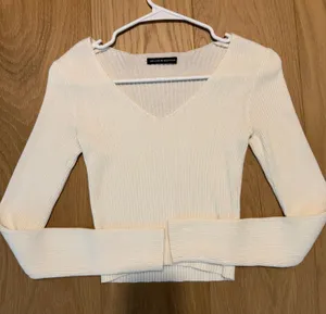 Brandy Melville Long Sleeve Top White thumbnail 1