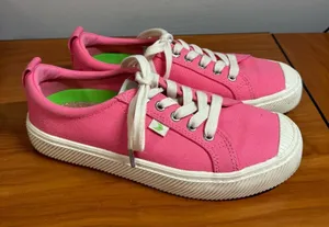 Cariuma OCA Low Rose Pink Lemonade Canvas Sneakers Lace Up W8‎ thumbnail 1
