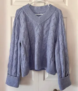 Abercrombie Cable Knit V-Neck Sweater thumbnail 1