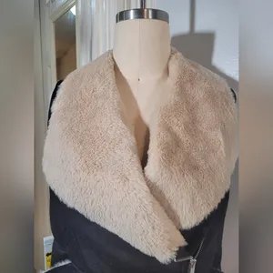 Women's black and cream vest with sheepskin lining. Zara brand. Size S. thumbnail 2