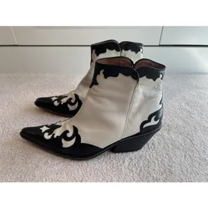 Donald J Pliner Western Ankle Boots Black & Ivory Leather Cowgirl Rodeo Designer thumbnail 3