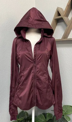 Lululemon Goal Crusher Burgundy Lightweight Jacket Mesh Hooded Windbreaker thumbnail 1