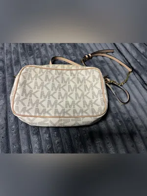 Michael Kors Cream and Tan Monogram purse thumbnail 4