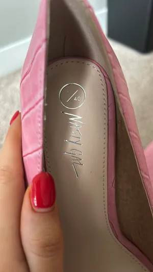 Pink Pumps thumbnail 3