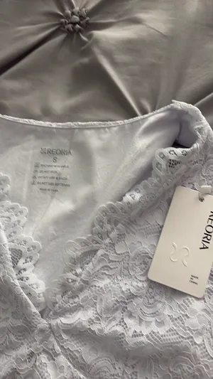 Amazon Lace Top thumbnail 3