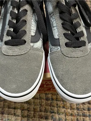 Vans Sneakers - women’s size 6.5 thumbnail 4