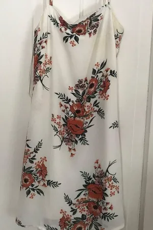 White Boutique dress with flowers thumbnail 2