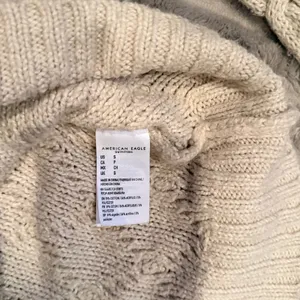 American Eagle Womens‎ Oatmeal Cream Diamond Cable Knit Mock Neck Sweater Small thumbnail 4