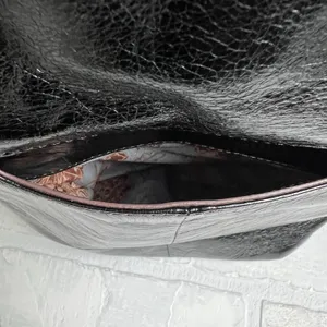 Hobo International Shoulder Bag Black Polished Leather‎ Bucket Brown Piping Trim thumbnail 9