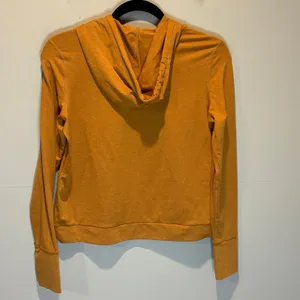 Vuori Women's Halo Essential Gold Pullover Long Sleeve Hoodie - size XS thumbnail 5