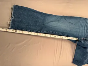 Madewell | 31 | Mid Rise Kickout Jeans thumbnail 5