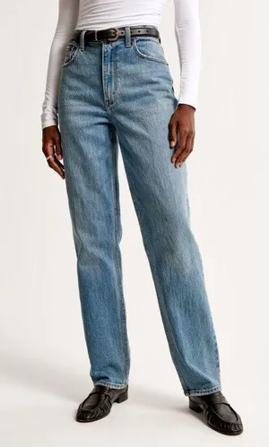 Abercrombie Ultra High Rise 90s Straight Jean thumbnail 3