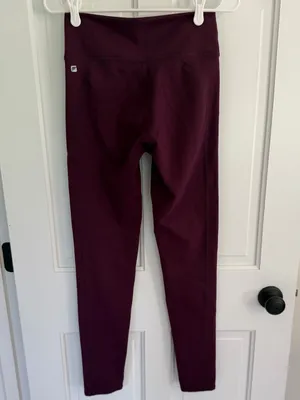 Fabletics Burgundy High Rise Full Length Leggings Zip Pocket Women’s XS thumbnail 2
