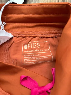NWT FIGS Women’s Terracotta High Waisted Yola Scrub Pants - Size XXS Petite thumbnail 3