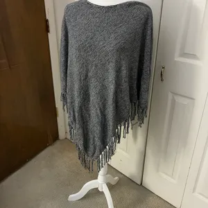 ZoZo Gray Knit Fringe Shawl Wrap for Women Solid Pattern Poncho Style thumbnail 7