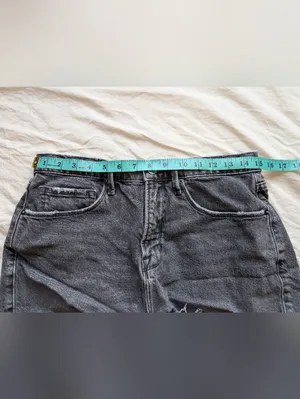 Good American High Rise Frayed Hem Denim Shorts W4/27 Dark Wash thumbnail 5