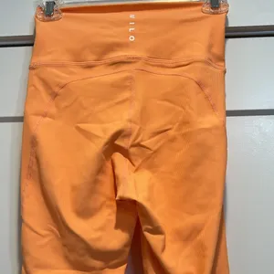Wilo Melbourne-Australia peach colored leggings size small. NWOT! thumbnail 6