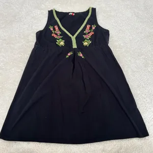 Old Navy VTG‎ 100% Cotton Womens Black Embroidered Floral Tunic Top Sz S thumbnail 1