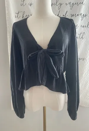 American Eagle Long Sleeve Tie-Front Blouse Size M thumbnail 1