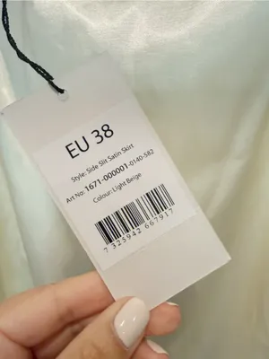 DANAE x NA-KD NWT Side Slit Satin Skirt in Light Beige Midi size‎ 38 Minimalist thumbnail 7