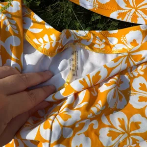 NWT Swim Mod Women's Swimwear Set, Ditsy Floral Yellow Spaghetti Strap Crop Top thumbnail 7