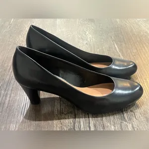 FINAL PRICE Antonio Melani Black Heels thumbnail 4