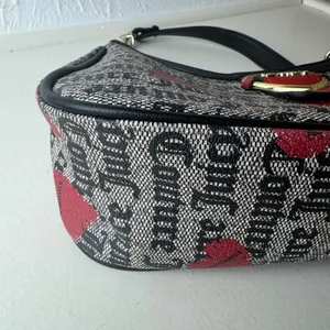 VTG Vibe Juicy Couture Heart Monogram Shoulder Bag Goth Y2K 90s Grunge McBling thumbnail 3