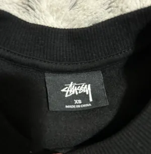 Stüssy 🆕 NWOT | Jamaica Stone Cold Paradise Crewneck Sweatshirt | Size XS thumbnail 12