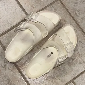 Birkenstock Cream Arizona Essentials EVA Sandals thumbnail 4