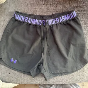 Under Armour Shorts thumbnail 1