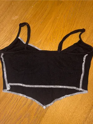 Suzette Collection Black Contrast-Stitch Cropped Tank Top Size M/L thumbnail 3