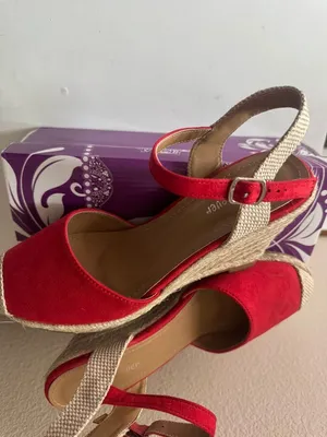 Red and beige platform shoes Size 7 thumbnail 6