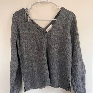 Abercrombie gray sweater size small thumbnail 2