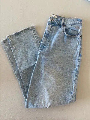Abercrombie 90s Straight Ultra High-Rise Curve Love Jeans thumbnail 1