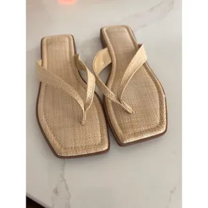 ABERCROMBIE & FITCH Raffia Thong Sandals Size 8 thumbnail 4