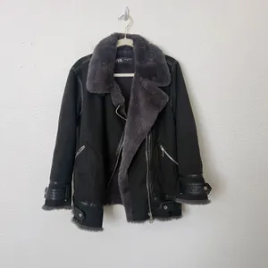 [Zara] Black Faux Fur Suede Double-Faced Oversized Moto Jacket Blogger Fave XS thumbnail 10