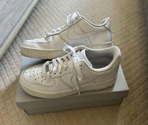 Nike Air Force 1 thumbnail 3