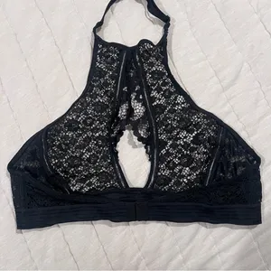 Victoria’s Secret Black Lace Keyhole Halter Bralette in Size Large thumbnail 7