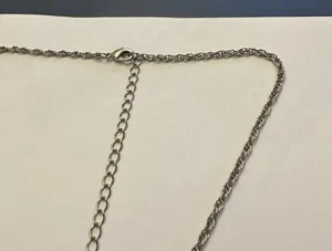 Signed 1928 (Brand) Silver Tone Costume Necklace thumbnail 3