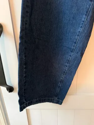 Classic Dark Wash High-Rise Relaxed Barrel Jeans thumbnail 4