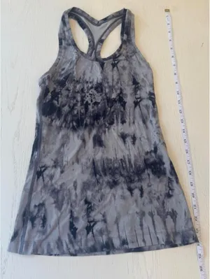 Lululemon Gray Tie Dye Racerback Tank Size 2 thumbnail 4